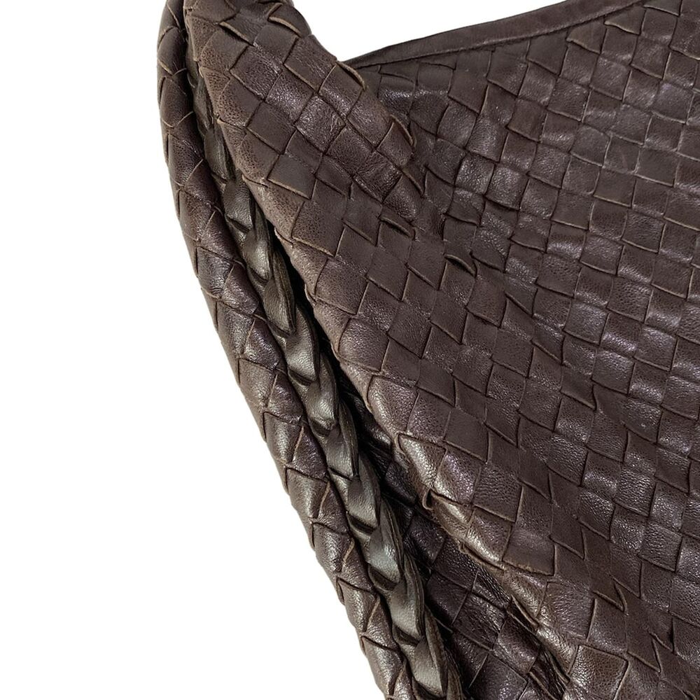 Bottega Veneta Intrecciato Shoulder Bag - Picture 14 of 15